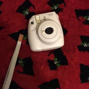 Insta mini 9 polaroid camera